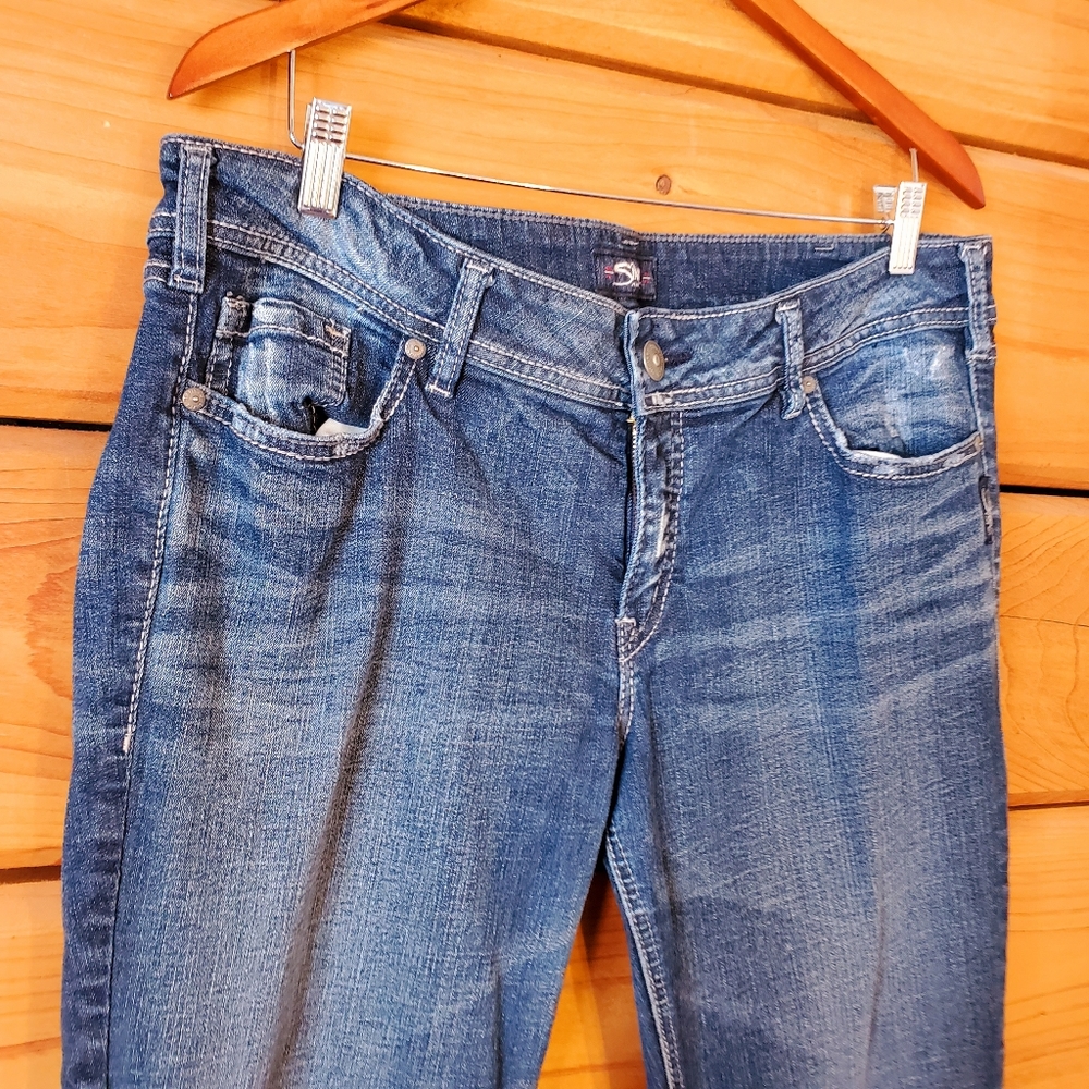 Silver Jeans - Picture 2 of 6